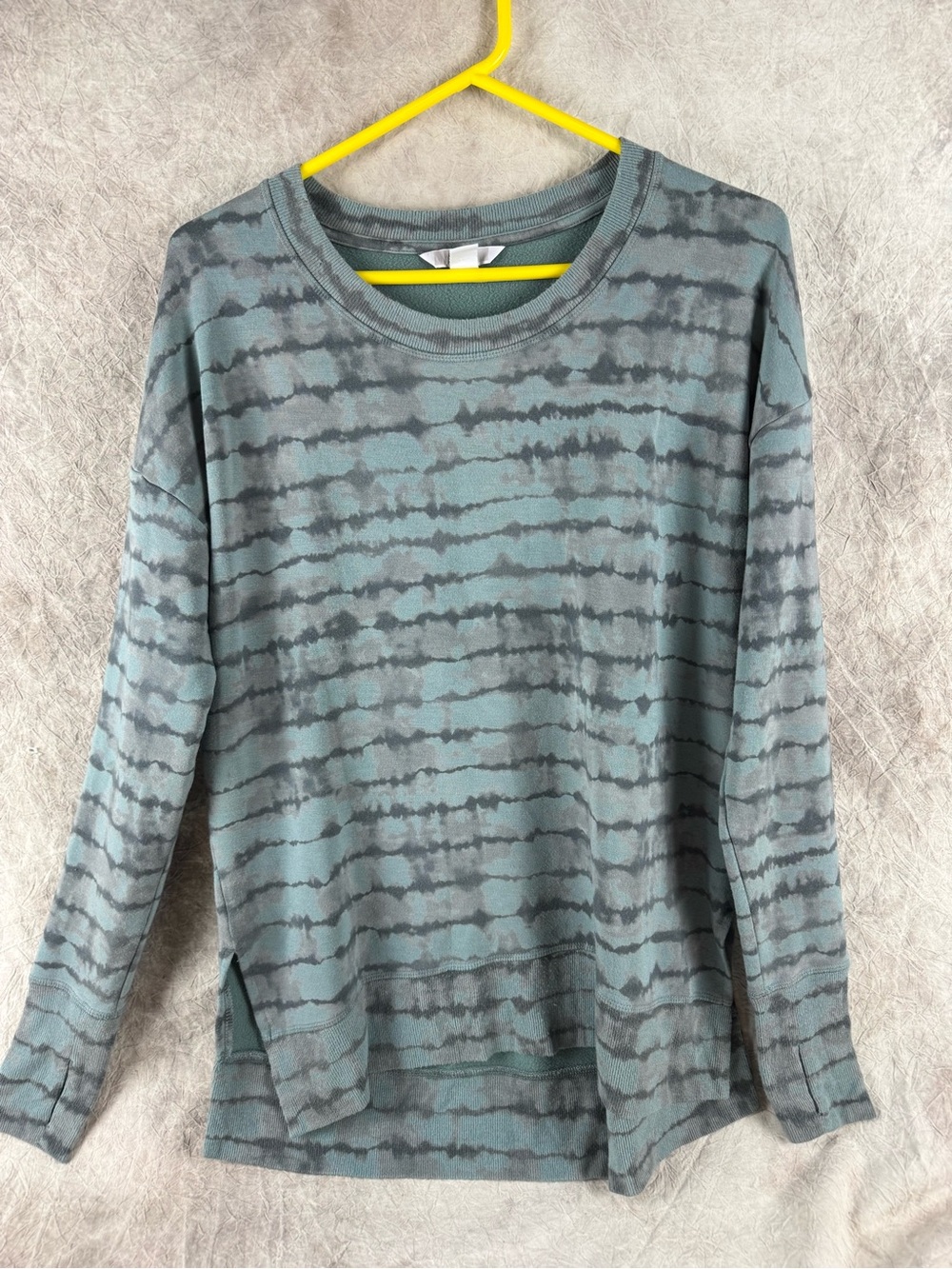 Athleta Teal and Charcoal Striped Tie-Dye Crewneck Sweatshirt coastal Lux